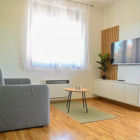 Apartamento Nideho Estate *