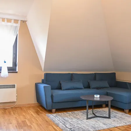 Nideho Estate Apartment *