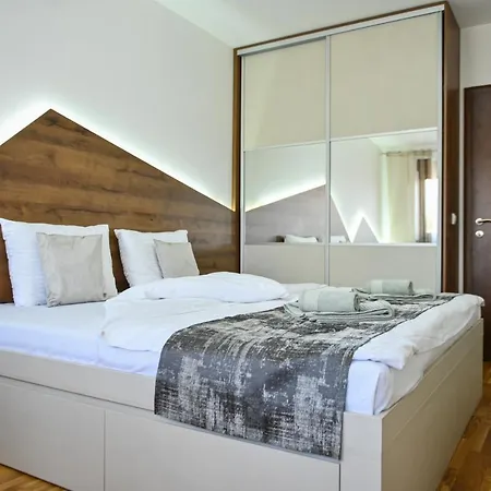 Nideho Estate Apartment *