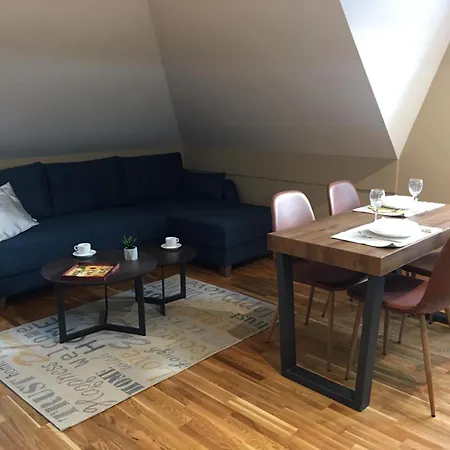 Nideho Estate Apartment *