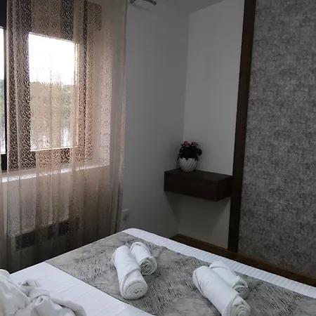 Apartamento Nideho Estate